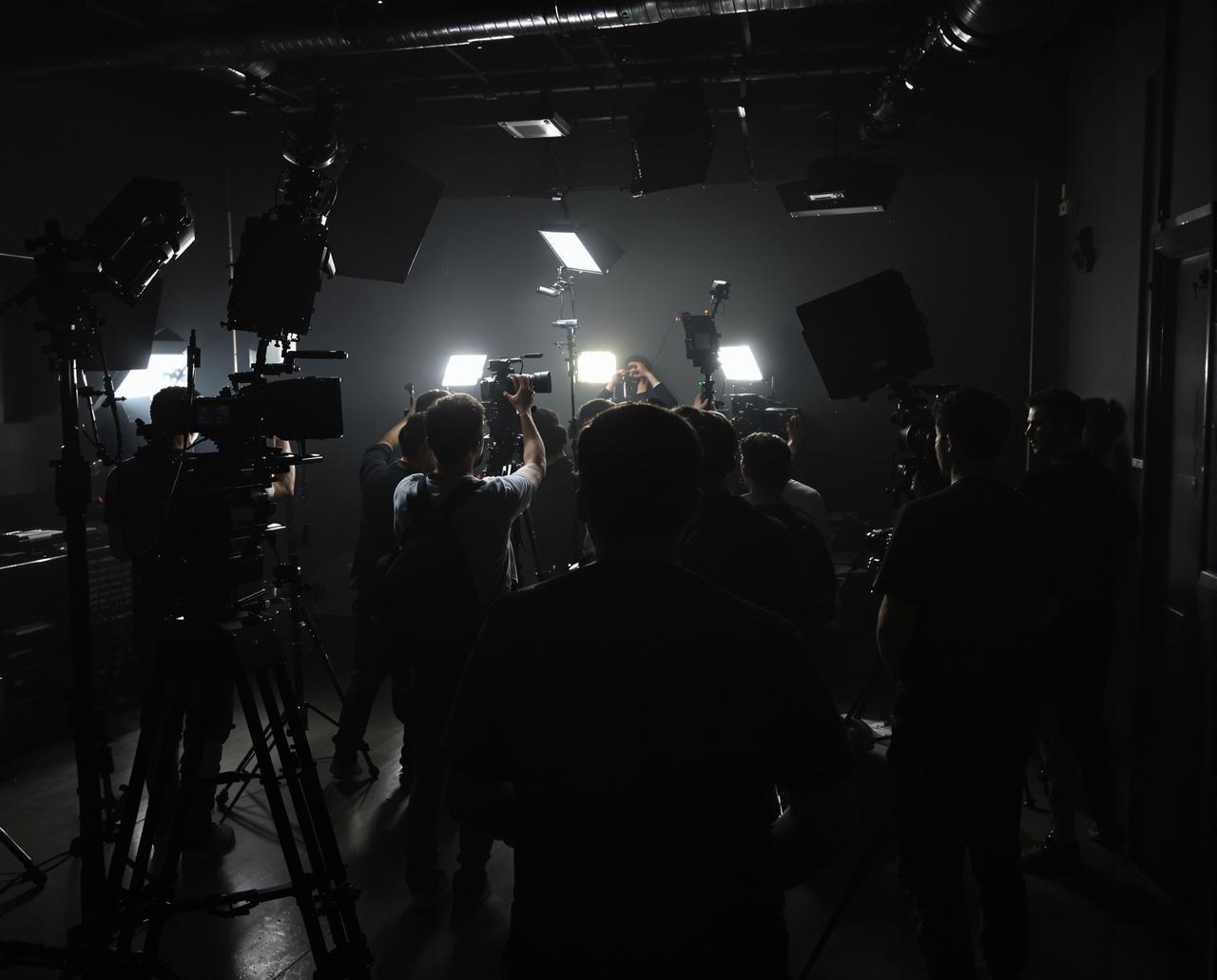 草莓视频制作团队